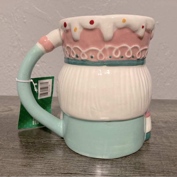 Sleigh Bell Bistro Nutcracker Coffee/ Tea Mug - Picture 3 of 5